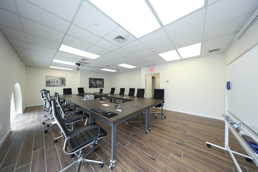 More Photos Of 2940 Richmond Ter, Staten Island Loft Creative Space For Sale