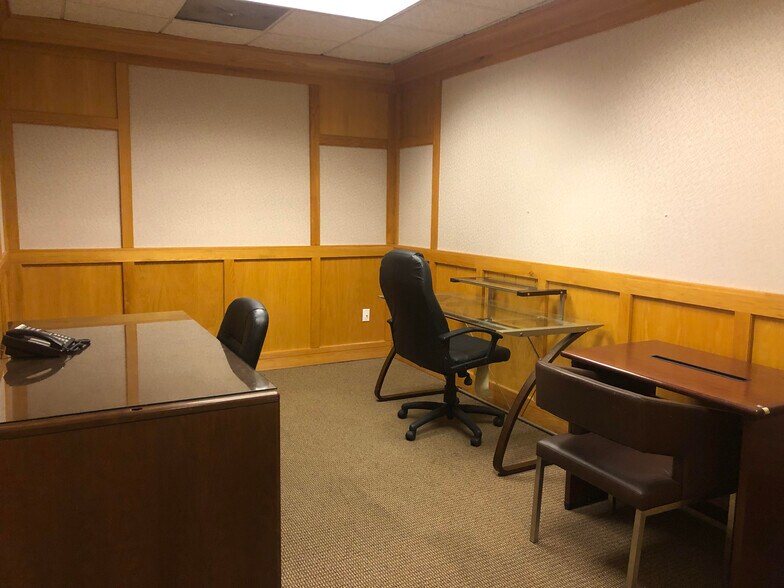 More Photos Of 2221 Peachtree Rd NE, Atlanta Storefront Retail Office For Lease