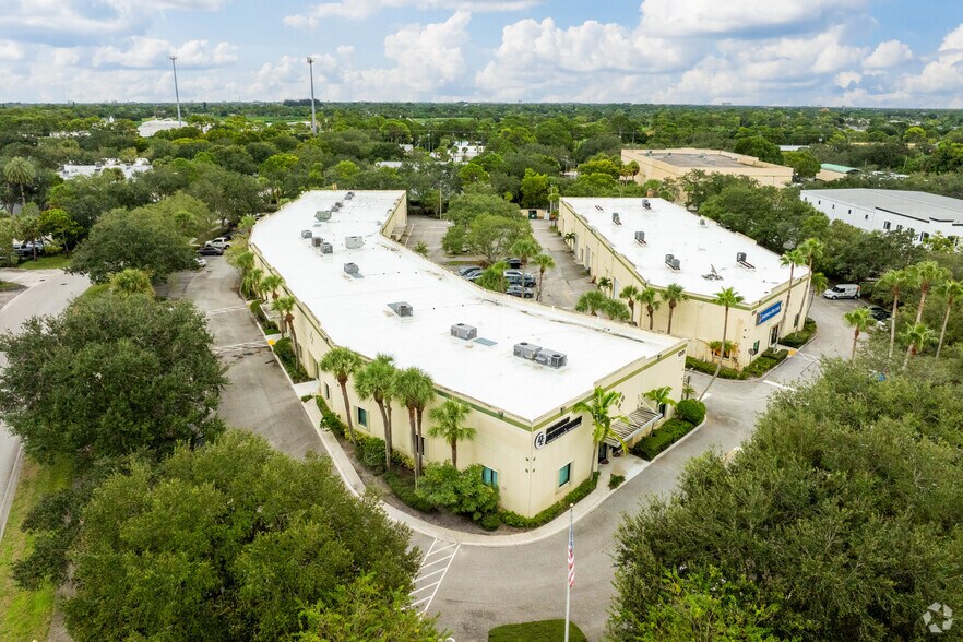 More Photos Of 1201 Jupiter Park Dr, Jupiter Showroom For Sale