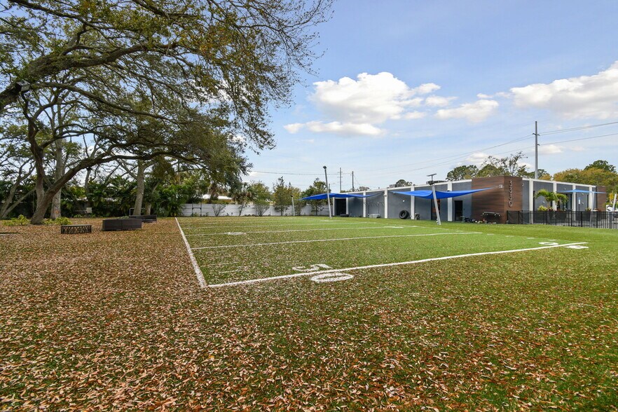 More Photos Of 3330 W Cypress St, Tampa Office For Sale