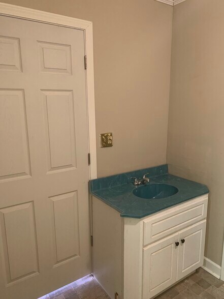 More Photos Of 115 Augusta St, McCormick Office For Lease