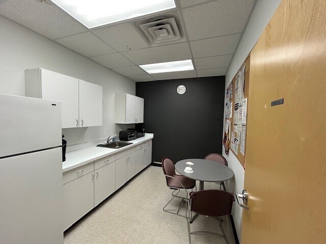 More Photos Of 129 Johnson Rd, Turnersville Office For Sale