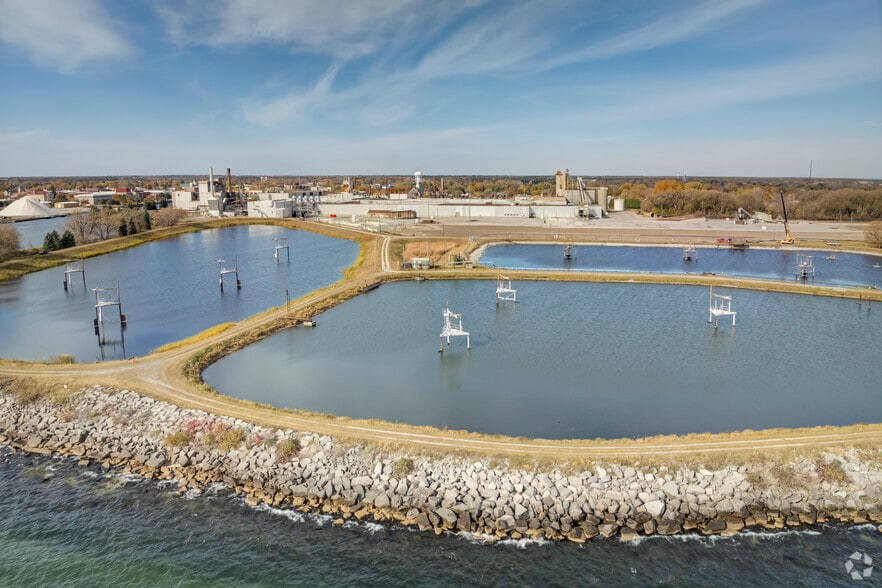 More Photos Of 416 Ford Ave, Alpena Warehouse For Sale