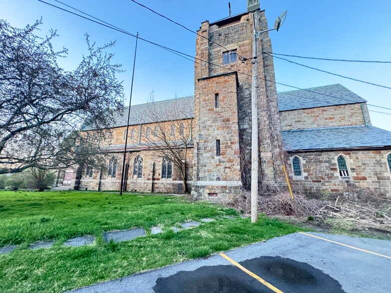 More Photos Of 523 W Onondaga St, Syracuse Religious Facility For Sale
