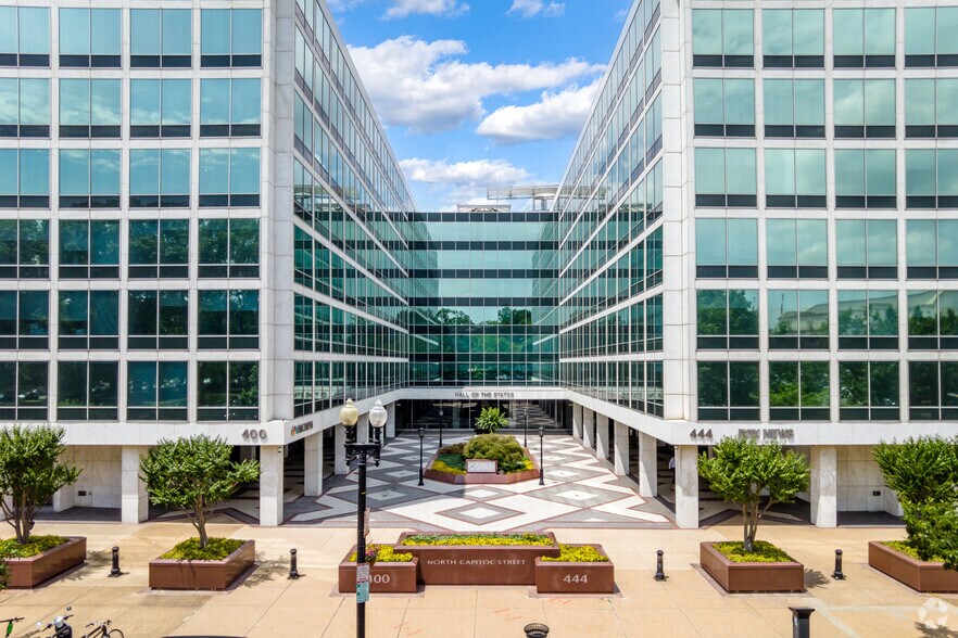 More Photos Of 400-444 N Capitol St NW, Washington Office For Lease