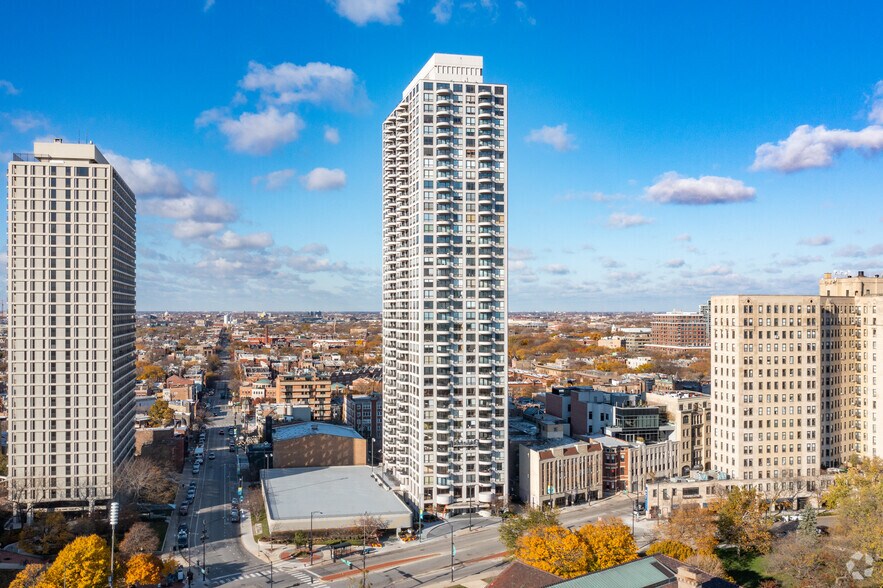 More Photos Of 2020 N Lincoln Park West, Chicago Apartments For Sale