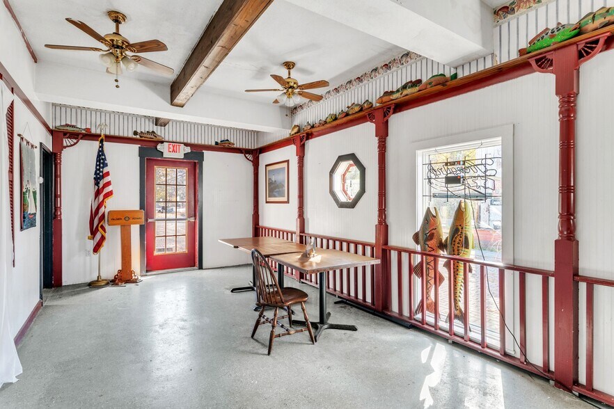 More Photos Of 371 Boston West Rt, Monson Specialty For Sale