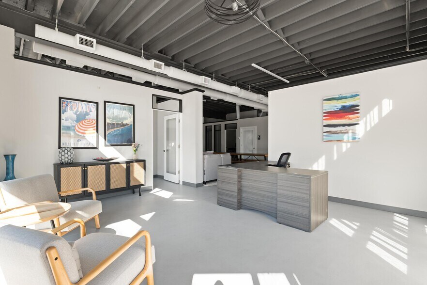 More Photos Of 229 E Lemon St, Tarpon Springs Auto Repair For Lease