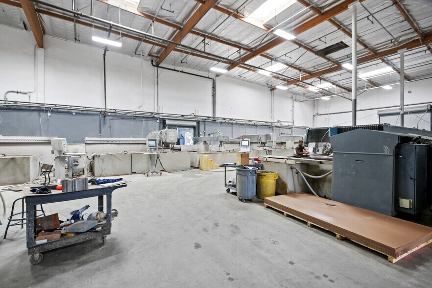 More Photos Of 4900 E Hunter Ave, Anaheim Manufacturing For Sale