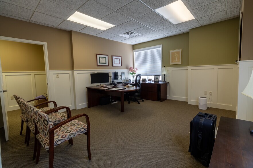 More Photos Of 833 E 16th St, Holland Bank For Lease