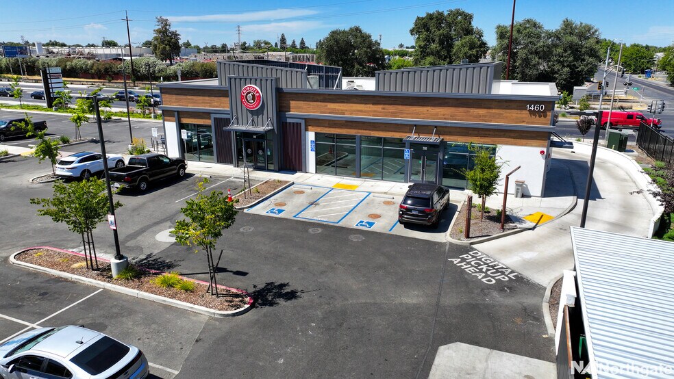 More Photos Of 1434-1454 E Main St, Woodland Unknown For Lease