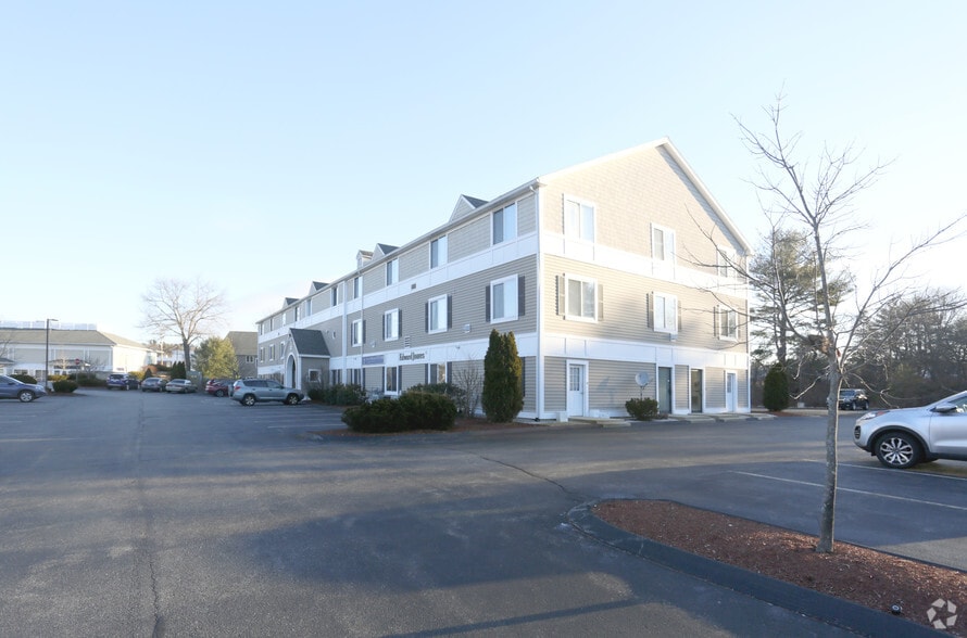 Primary Photo Of 1565 Main St, Tewksbury Medical For Sale