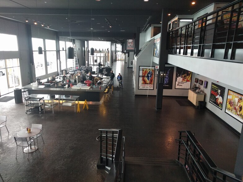 More Photos Of 501 Marion St NE, Salem Movie Theatre For Lease