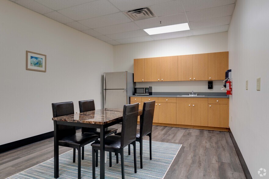 More Photos Of 1017-1067 Mason Ave, Daytona Beach Unknown For Lease