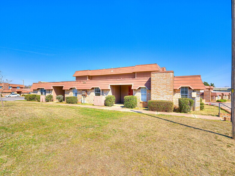 More Photos Of 7404 Lyrewood Ln, Oklahoma City Apartments For Sale