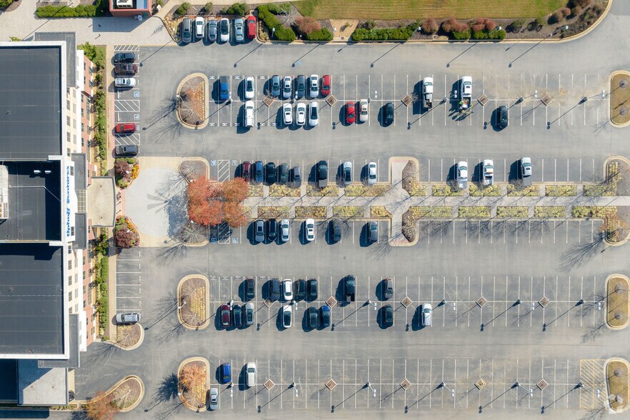 More Photos Of 15521 Midlothian Tpke, Midlothian Office For Lease