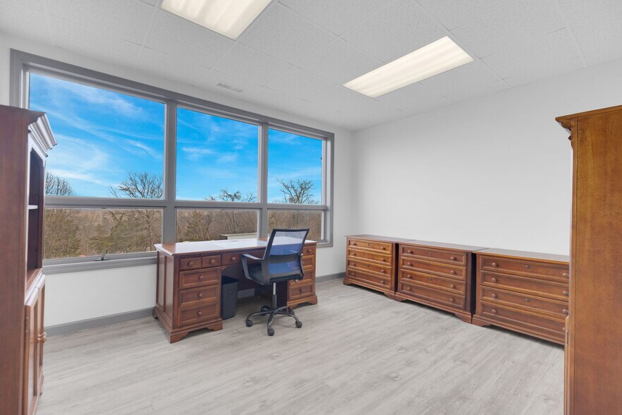 More Photos Of 75 Commerce Cir, Durham Service For Lease