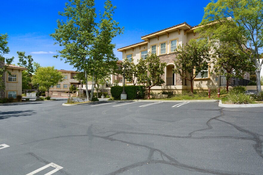 More Photos Of 5018 Chesebro Rd, Agoura Hills Medical For Sale