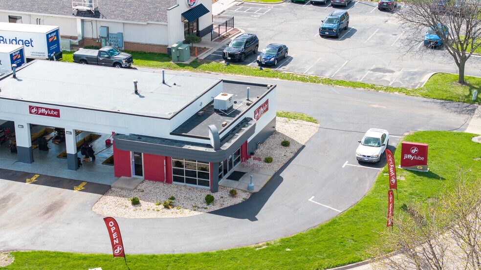 More Photos Of 2306 Humes Rd, Janesville Auto Repair For Sale