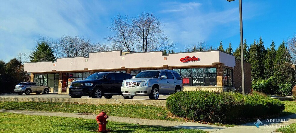 Primary Photo Of 300-308 Glen Ellyn Rd, Bloomingdale Storefront For Sale