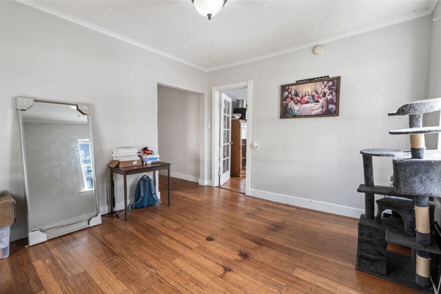 More Photos Of 231 Lux Ave, South San Francisco Storefront Retail Residential For Sale