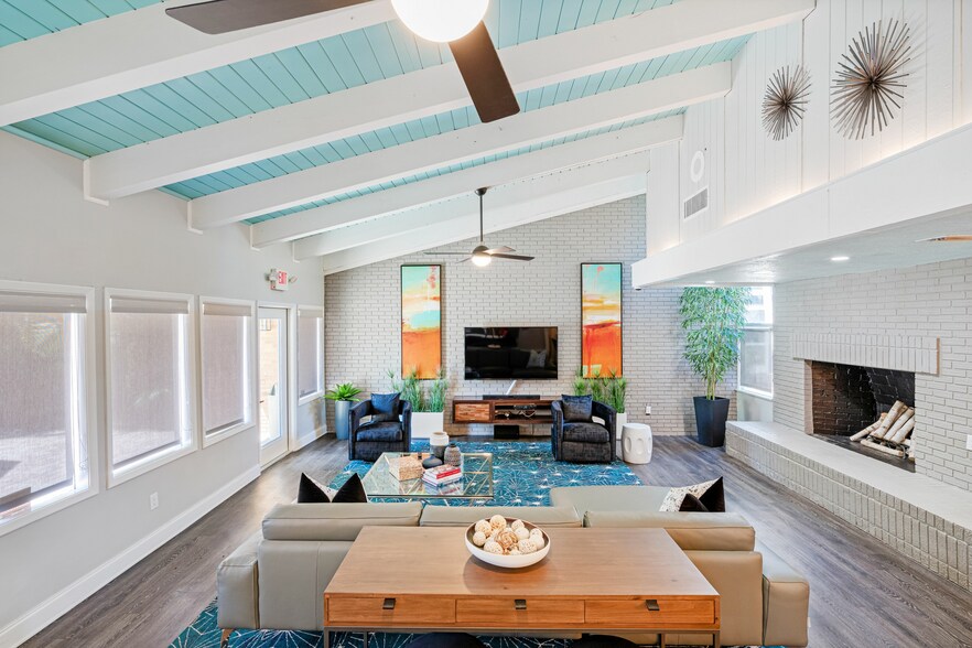 More Photos Of 2148 54th Ave S, Saint Petersburg Apartments For Sale