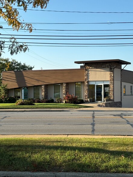 Primary Photo Of 21590 Center Ridge Rd, Rocky River Medical For Sale