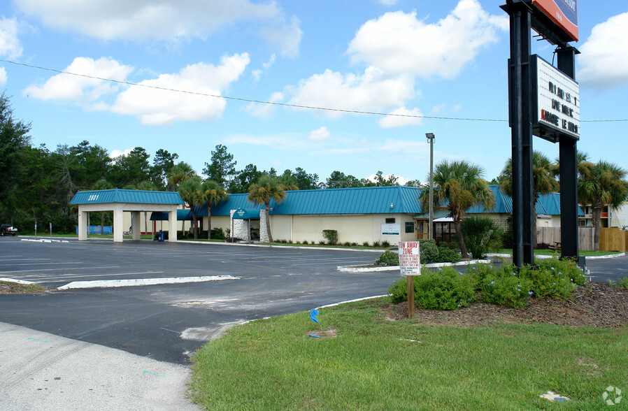 Primary Photo Of 2801 E New York Ave, Deland Hotel For Sale