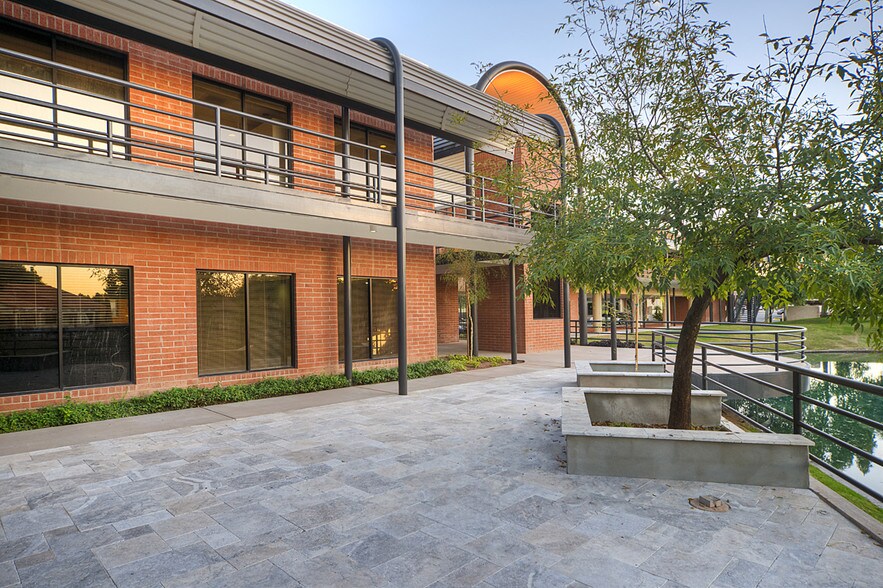 More Photos Of 2204 S Dobson Rd, Mesa Medical For Sale