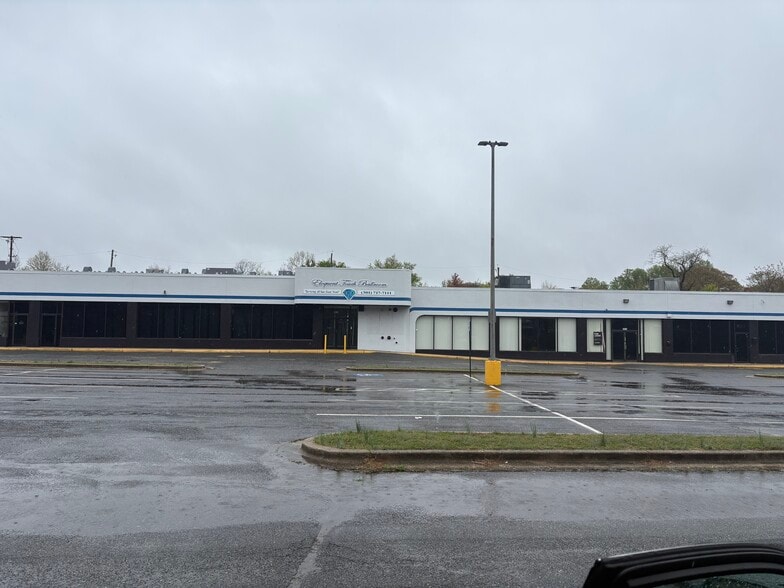 More Photos Of 3900 Bexley Pl, Suitland Unknown For Lease