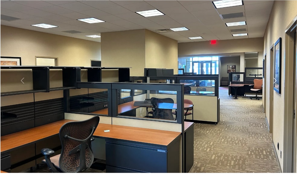 More Photos Of 5572 Russellville Rd, Bowling Green Office For Sale