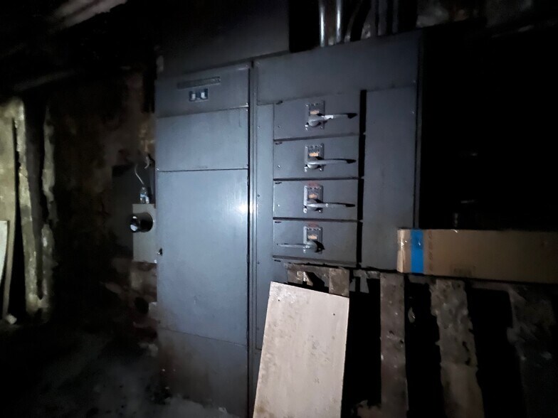 More Photos Of 300 Main St, Paterson General Retail For Sale