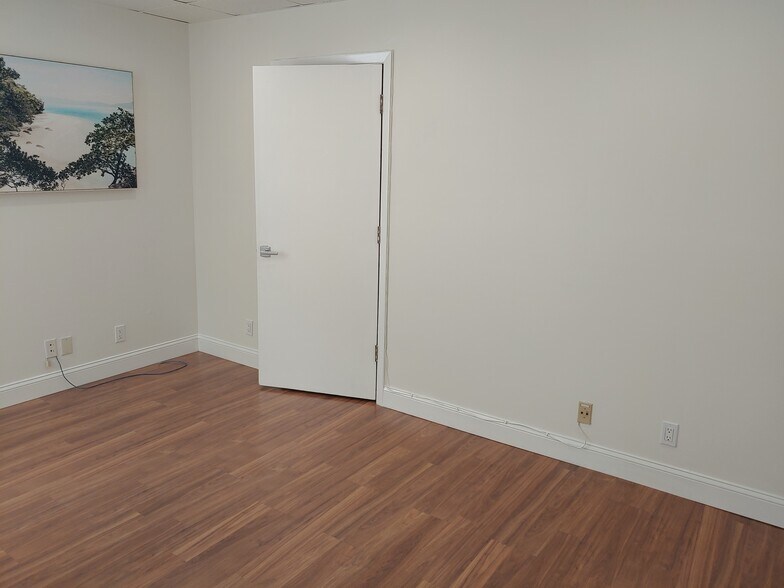 More Photos Of 1215 SE 2nd Ave, Fort Lauderdale Office For Lease