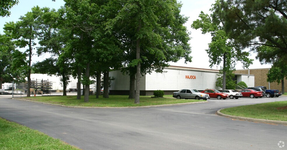 More Photos Of 3464 E Virginia Beach Blvd, Norfolk Distribution For Sale