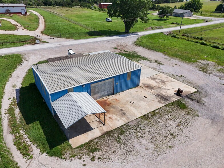 More Photos Of 3315 Central Ave, Winfield Warehouse For Sale