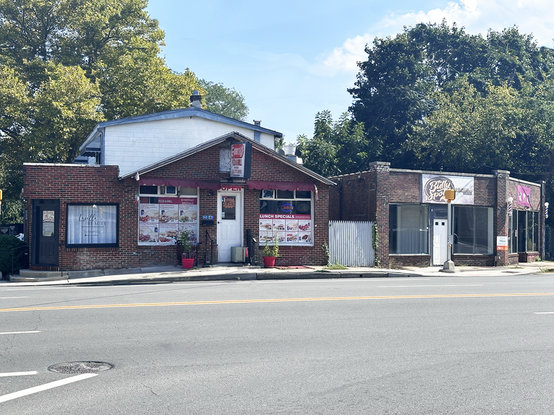 Primary Photo Of 204 N Maryland Ave, Wilmington Flex For Sale