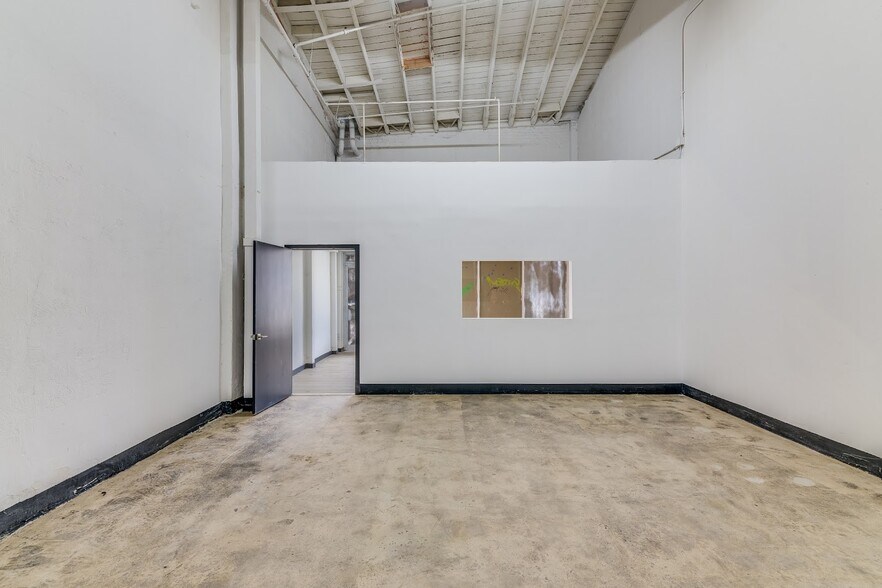 More Photos Of 2023-2043 S Santa Fe Ave, Los Angeles Unknown For Lease
