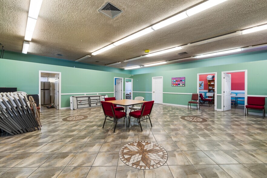 More Photos Of 375 S K St, Oxnard Religious Facility For Sale