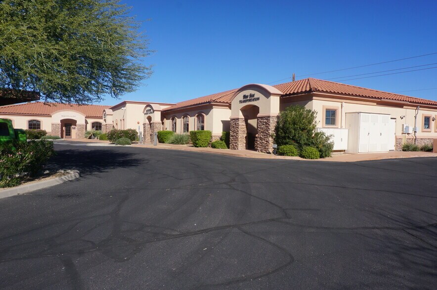 More Photos Of 8767 E Via de Commercio, Scottsdale Office For Lease