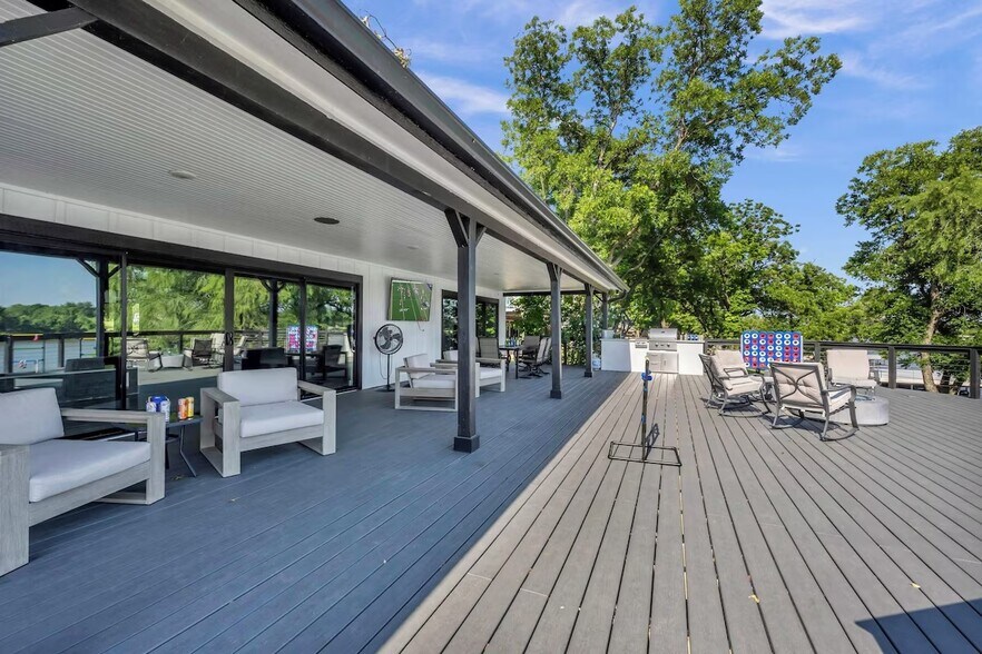 More Photos Of 3120 River Oaks Dr, Kingsland Specialty For Sale