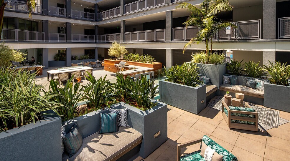 More Photos Of 11924 W Washington Blvd, Los Angeles Apartments For Lease