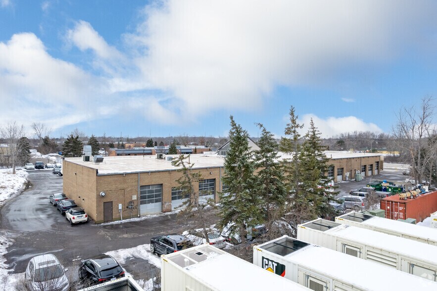 More Photos Of 24400 Novi Rd, Novi Auto Repair For Lease