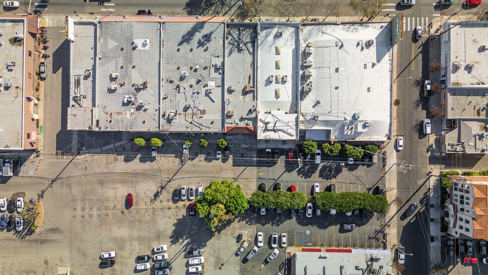 More Photos Of 18407 Sherman Way, Reseda Office For Sale