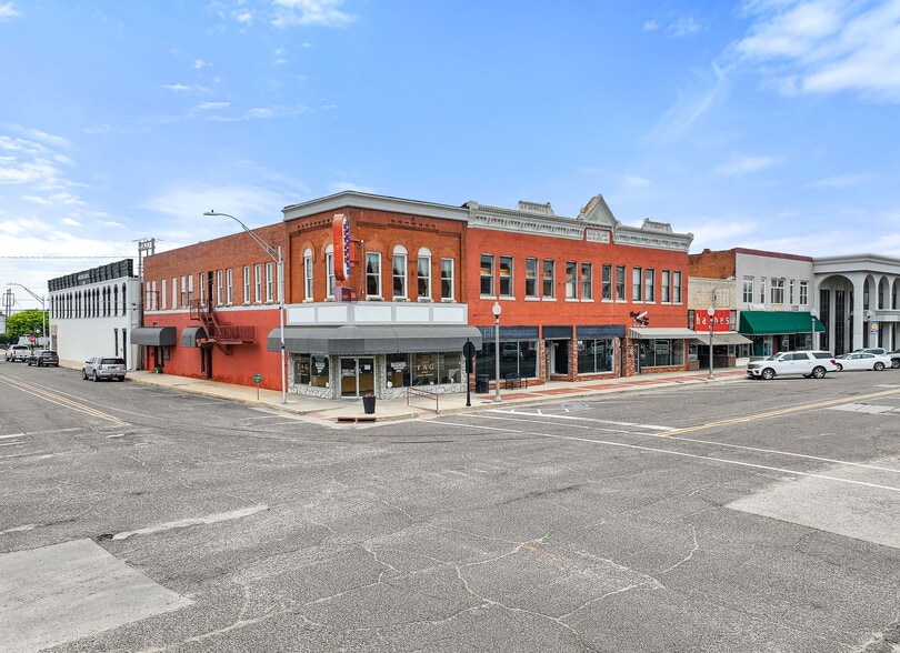 More Photos Of 120 S Rock Island Ave, El Reno Storefront Retail Office For Lease