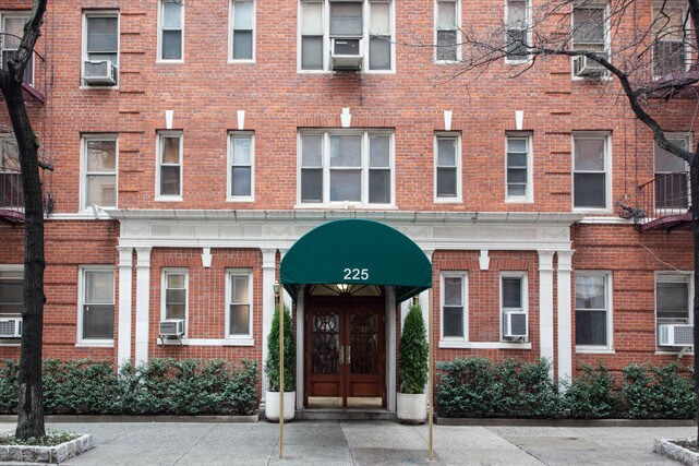 Primary Photo Of 225 E 47th St, New York Apartments For Sale