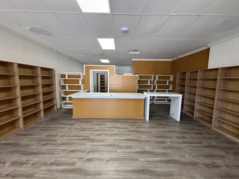 More Photos Of 4110 Verdugo Rd, Los Angeles Unknown For Lease