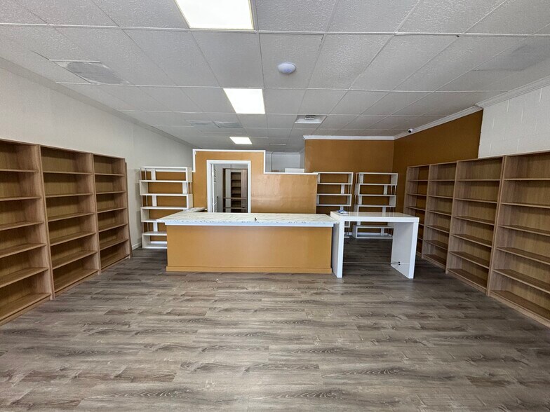 More Photos Of 4110 Verdugo Rd, Los Angeles Unknown For Lease