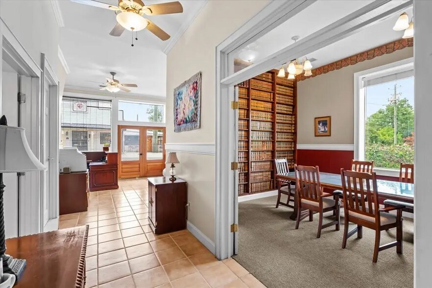 More Photos Of 313 Wolfe St, Cohutta Office For Sale