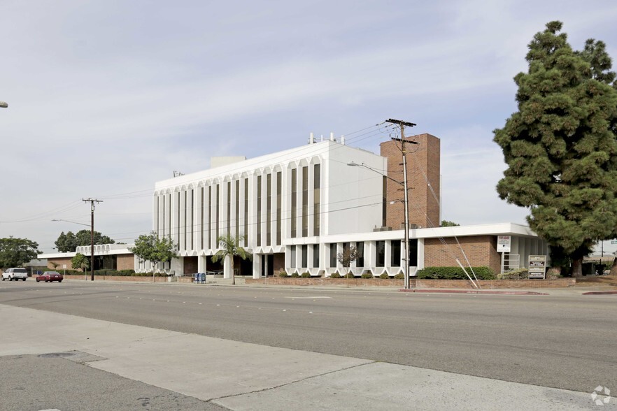 Primary Photo Of 1875 W Redondo Beach Blvd, Gardena Office For Sale