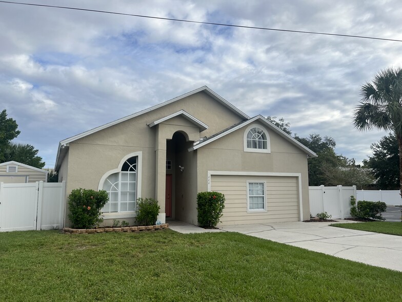 Primary Photo Of 111 E 6th St, Apopka Specialty For Sale